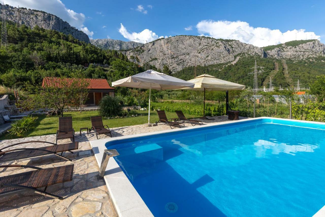 Apartments Bubalo Omiš Exteriör bild